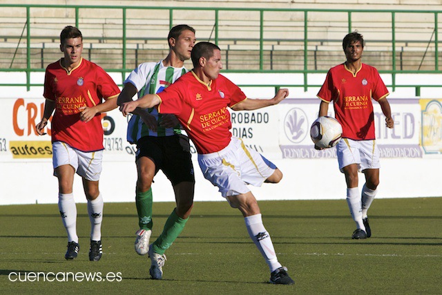 El Quintanar se muestra más certero en los penaltis que el Conquense (1-1)